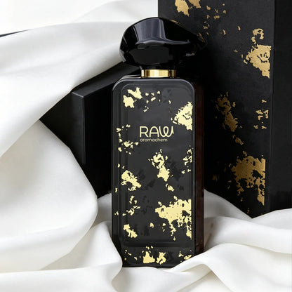 Luxury Rectangular Glass Perfume Bottle with Gold Foil Fragment Design
