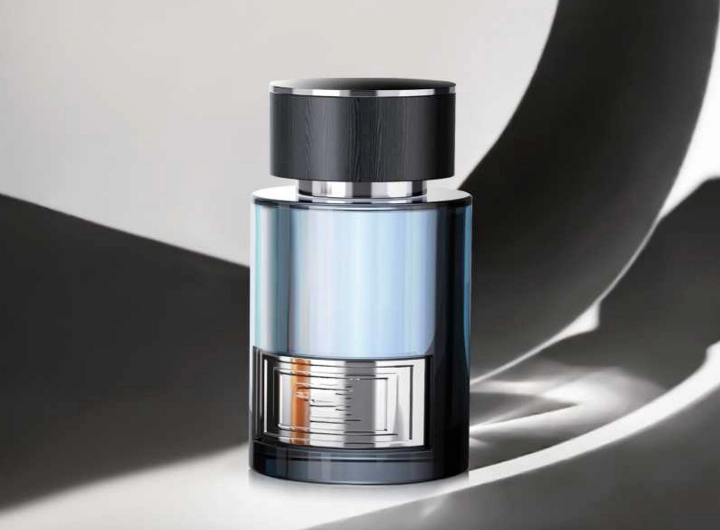 Noir Axis Luxury Perfume Bottle